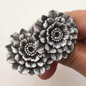 Fun Vintage Flower Screw Back / On Earrings in Black & White Signed Japan